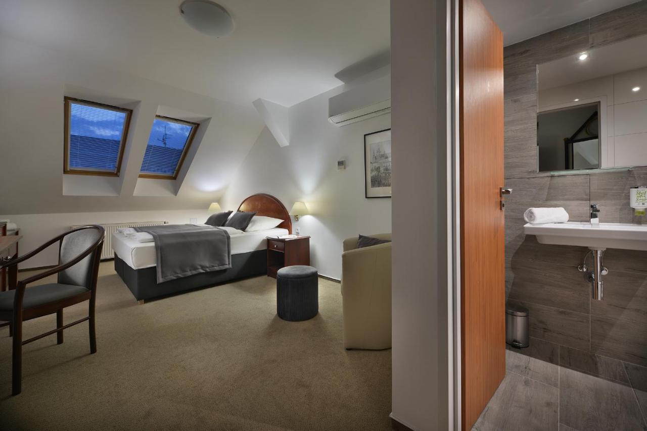 Prague Season Hotel Εξωτερικό φωτογραφία