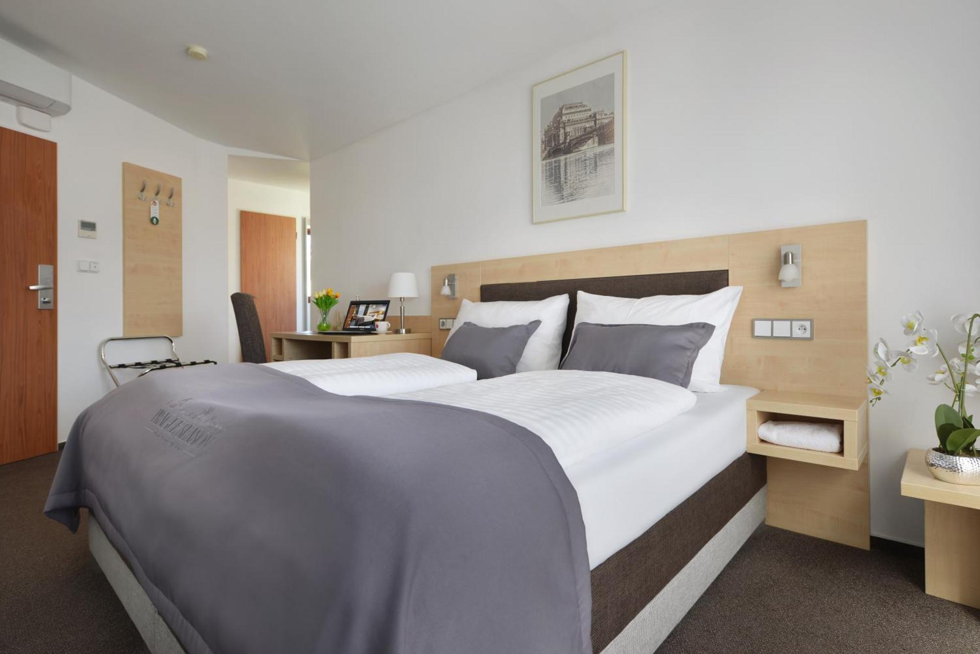 Prague Season Hotel Εξωτερικό φωτογραφία