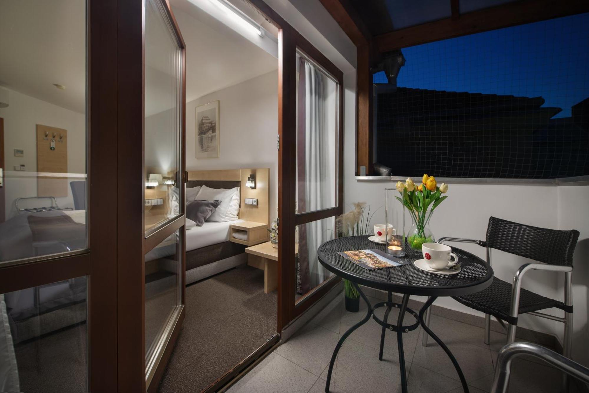 Prague Season Hotel Εξωτερικό φωτογραφία