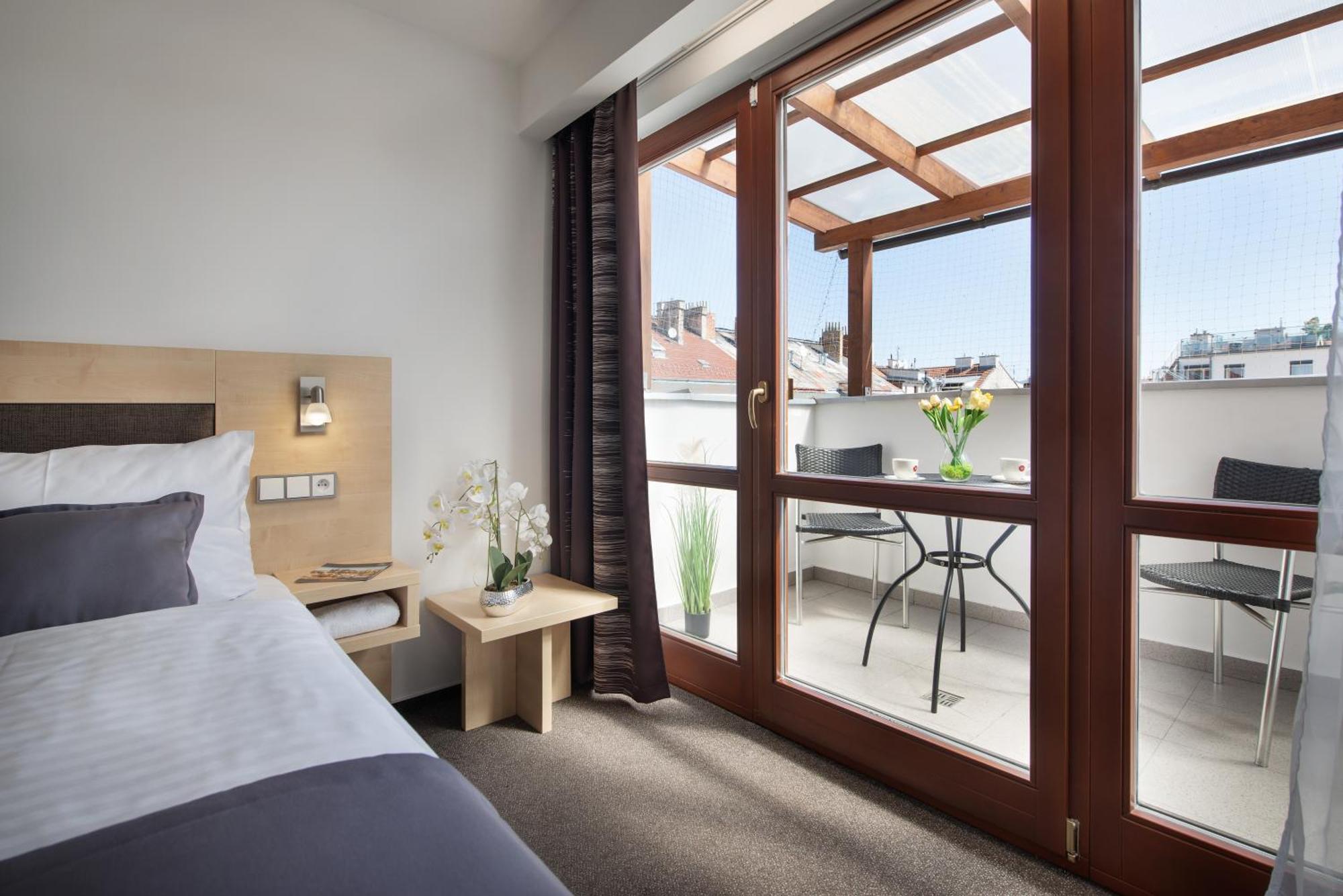 Prague Season Hotel Εξωτερικό φωτογραφία